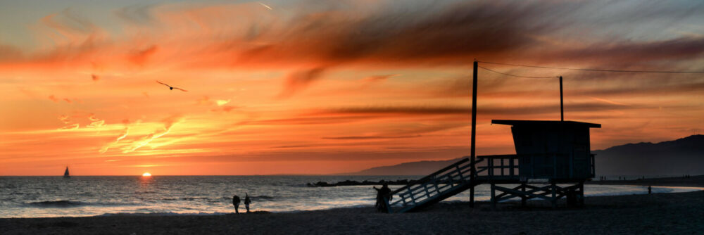 VENICE BEACH IN LOS ANGELES AT SUNSET