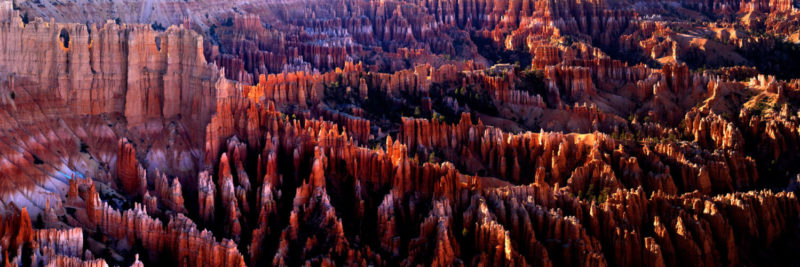 giant natural amphitheater of bryce canyon